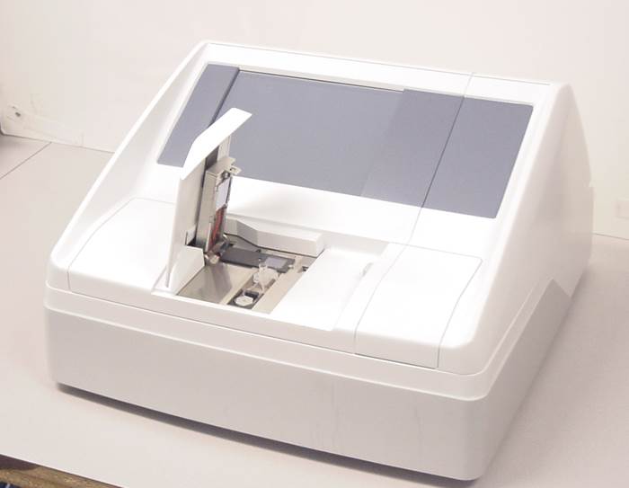 Completed hybridization station used as Xeotron’s beta platform.